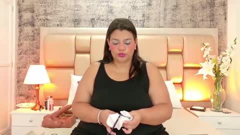 Snapshot of selennacooper chatting on 12-02-25, 11:48 Selenna Cooper online show from 12-02-25, 11:48