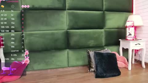 Selen online show from 09-26-25, 04:05