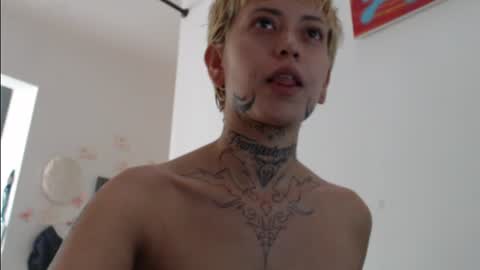 Snapshot of seley222 chatting on 06-20-26, 01:25 Ask me online show from 06-20-26, 01:25