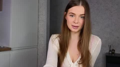 Snapshot of selfish_ashley chatting on 11-28-25, 01:25 Eve online show from 11-28-25, 01:25