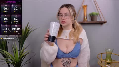 Snapshot of selina_thick chatting on 02-25-25, 04:14 Selina Mae online show from 02-25-25, 04:14