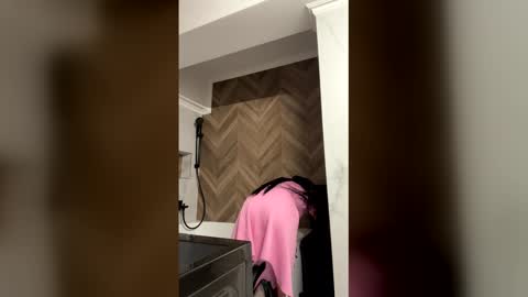 Snapshot of selinn11 chatting on 12-16-25, 08:19 Selin online show from 12-16-25, 08:19