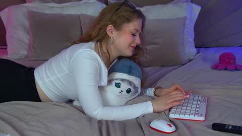 SelinSwarovski online show from 02-02-25, 01:55