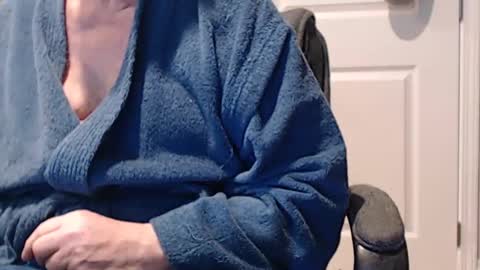 Snapshot of selkie2s chatting on 02-21-25, 08:38 selkie2s online show from 02-21-25, 08:38