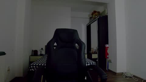 Snapshot of sellena_angel chatting on 12-13-25, 07:53 sellena_angel online show from 12-13-25, 07:53