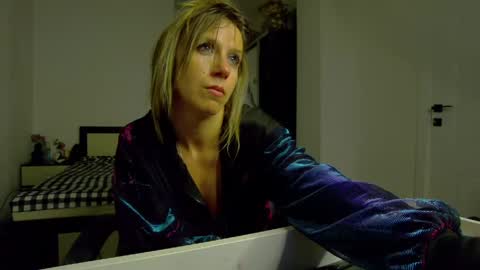 Snapshot of sellena_angel chatting on 05-03-26, 04:46 sellena_angel online show from 05-03-26, 04:46
