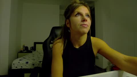 Snapshot of sellena_angel chatting on 05-22-26, 04:34 sellena_angel online show from 05-22-26, 04:34