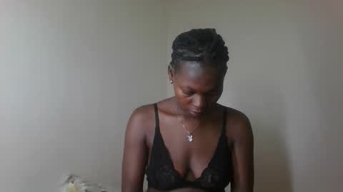 Snapshot of sellinprinces chatting on 10-04-25, 12:47 sellinprinces online show from 10-04-25, 12:47