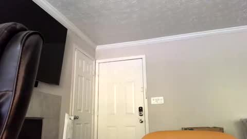 sencilloparati online show from 10-14-25, 03:46