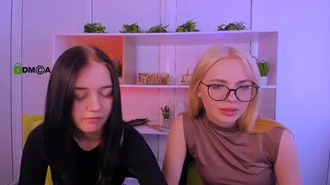 Snapshot of sendi_cais chatting on 10-26-25, 09:04 Sendi online show from 10-26-25, 09:04