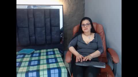 Snapshot of sennamars202cl chatting on 09-21-25, 03:13 sennamars202cl online show from 09-21-25, 03:13