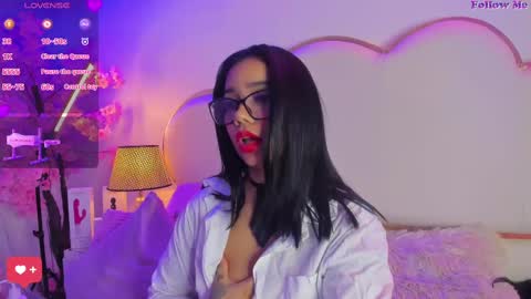 Sennia online show from 10-09-25, 02:59