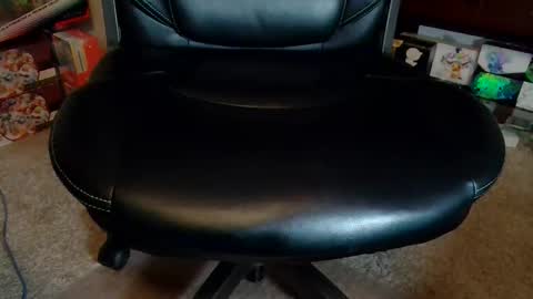 Snapshot of senorgrower chatting on 11-03-25, 03:52 Mr. Watch Me Grow online show from 11-03-25, 03:52