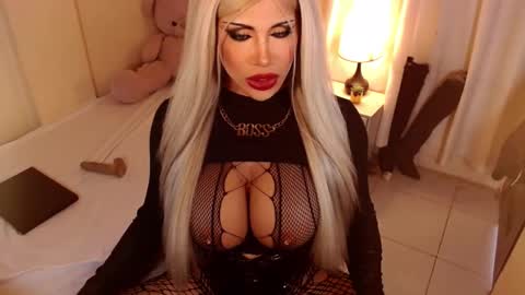 unstappable queen kate online show from 10-25-25, 04:53