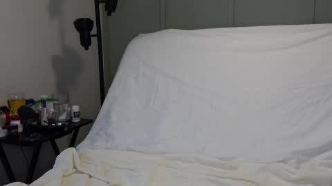 Snapshot of sensatyr chatting on 01-19-25, 09:23 Daddy Dave online show from 01-19-25, 09:23