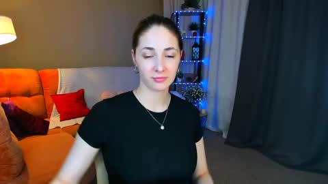 sensitiveheartt online show from 05-16-26, 08:07