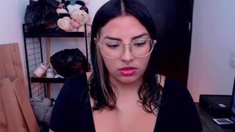 Camille and sophie online show from 09-16-25, 02:40