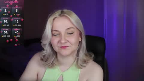 Ilona online show from 10-27-25, 07:40