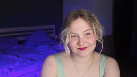 Snapshot of sensual_girrrl chatting on 06-11-26, 12:32 Ilona online show from 06-11-26, 12:32