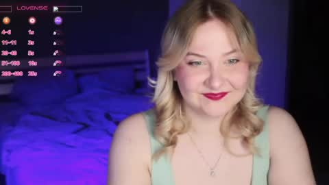 Snapshot of sensual_girrrl chatting on 06-11-26, 11:58 Ilona online show from 06-11-26, 11:58