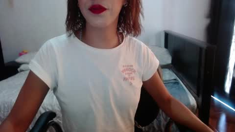 Snapshot of sensual_natalie chatting on 05-31-26, 09:27 sensual_natalie online show from 05-31-26, 09:27