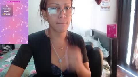 Snapshot of sensual_natalie chatting on 06-07-26, 03:38 sensual_natalie online show from 06-07-26, 03:38