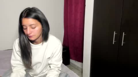 sensual_skinny online show from 09-30-25, 03:11