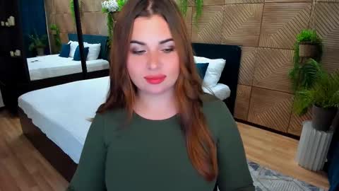 Snapshot of sensualcharisma chatting on 09-17-25, 02:13 Becca online show from 09-17-25, 02:13