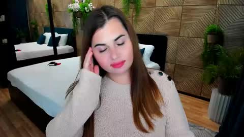 Snapshot of sensualcharisma chatting on 09-30-25, 10:09 Becca online show from 09-30-25, 10:09