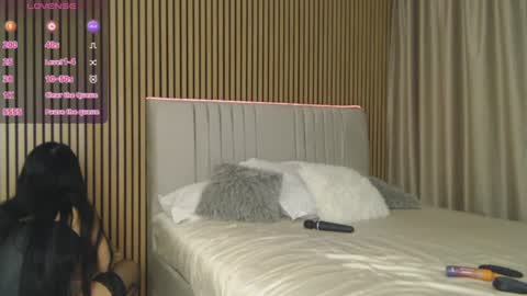 Snapshot of sensualhallie chatting on 06-17-26, 07:04 Hallie online show from 06-17-26, 07:04