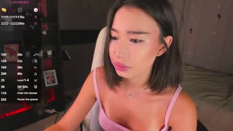 Kiki online show from 04-22-26, 03:35