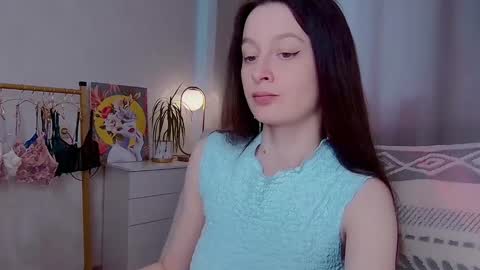 sensuallucy233 online show from 06-01-26, 09:44