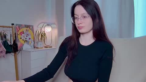 sensuallucy233 online show from 06-03-26, 10:40