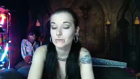 Seraphin Munster online show from 11-22-25, 10:42