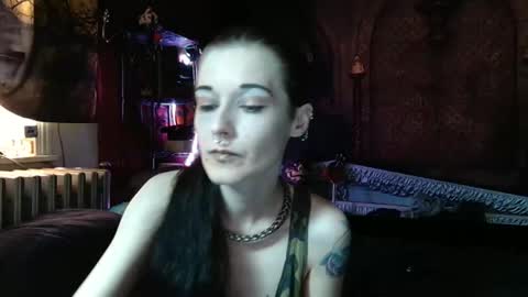 Snapshot of seraphinmunster chatting on 05-22-26, 05:18 Seraphin Munster online show from 05-22-26, 05:18