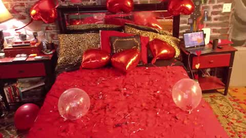 Snapshot of seraphyx33 chatting on 02-15-26, 05:04 seraphyx33 online show from 02-15-26, 05:04