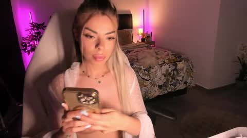 Snapshot of seravonndee chatting on 06-03-26, 12:41 Ana online show from 06-03-26, 12:41