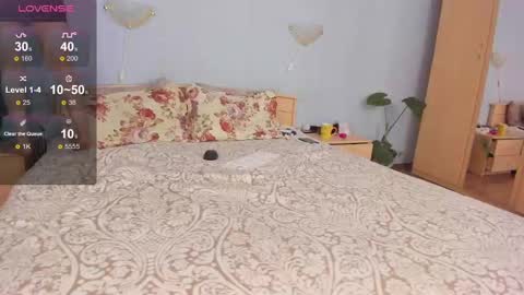 Alisha  Kevin online show from 12-19-24, 08:13