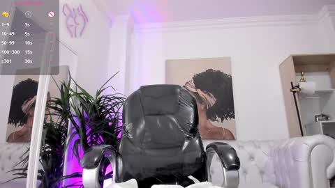 serena___ online show from 01-29-25, 06:22