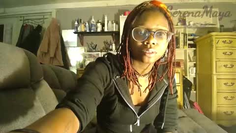 Snapshot of serena_maya chatting on 01-21-25, 06:54 Serena Maya online show from 01-21-25, 06:54