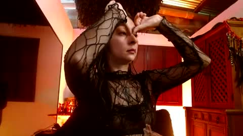 Snapshot of serena_xyz chatting on 04-30-26, 06:03 Serena Xyz online show from 04-30-26, 06:03