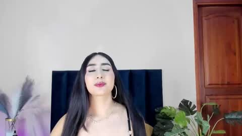 Snapshot of serenaaveline chatting on 11-11-25, 11:38 serenaaveline online show from 11-11-25, 11:38