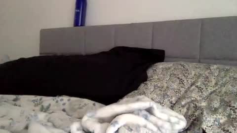 Snapshot of serenablair96 chatting on 10-25-25, 06:57 serena online show from 10-25-25, 06:57