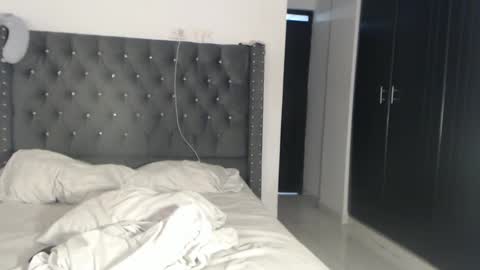 Snapshot of serenaroussee chatting on 12-15-24, 02:41 sararoussee online show from 12-15-24, 02:41