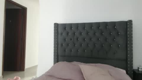 sararoussee online show from 02-08-26, 08:12