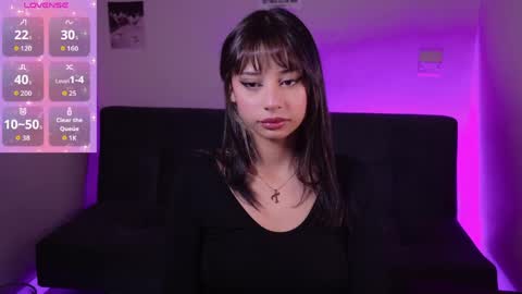 Snapshot of serenbleck chatting on 05-22-26, 10:21 Seren online show from 05-22-26, 10:21