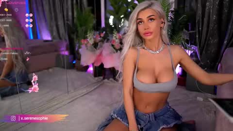 Snapshot of serene_sophiex chatting on 02-26-25, 08:44 Serene Sophiex online show from 02-26-25, 08:44