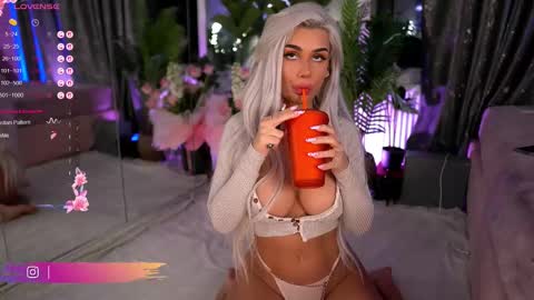 Snapshot of serene_sophiex chatting on 03-02-25, 09:01 Serene Sophiex online show from 03-02-25, 09:01