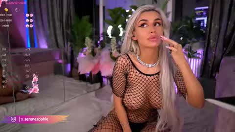 Snapshot of serene_sophiex chatting on 03-04-25, 09:00 Serene Sophiex online show from 03-04-25, 09:00