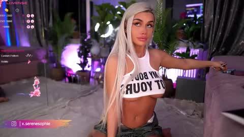 Snapshot of serene_sophiex chatting on 03-09-25, 09:14 Serene Sophiex online show from 03-09-25, 09:14